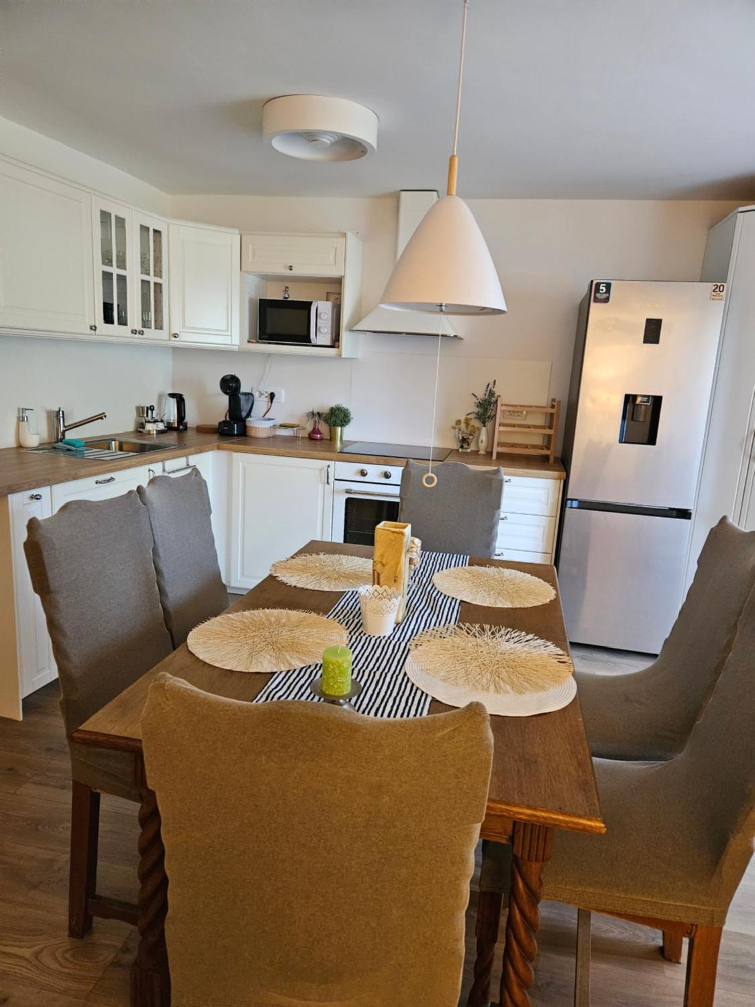 Apartman Z12 Apartment Kornic Luaran gambar